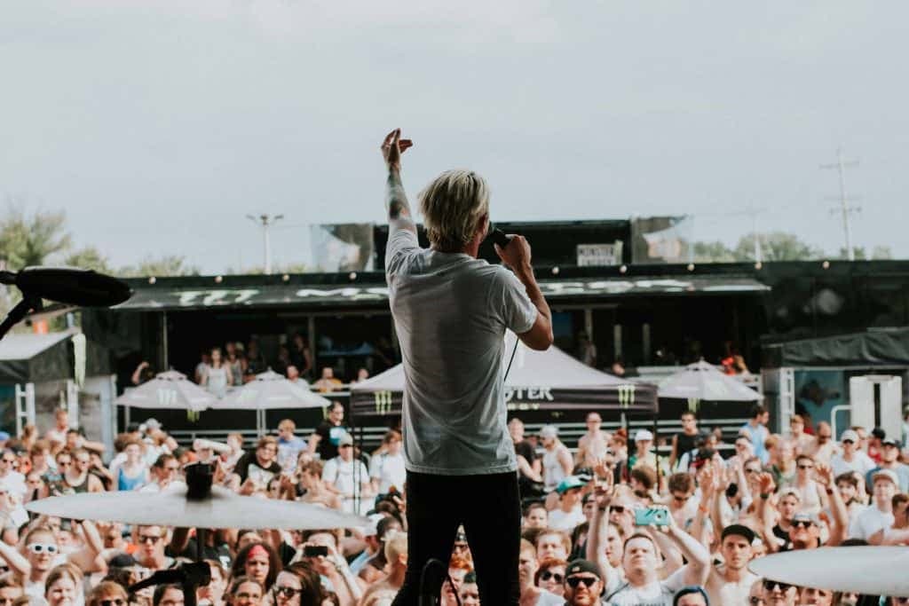 10 Easy Ways to Promote Your Concert and Get Fans to Your Music Show.